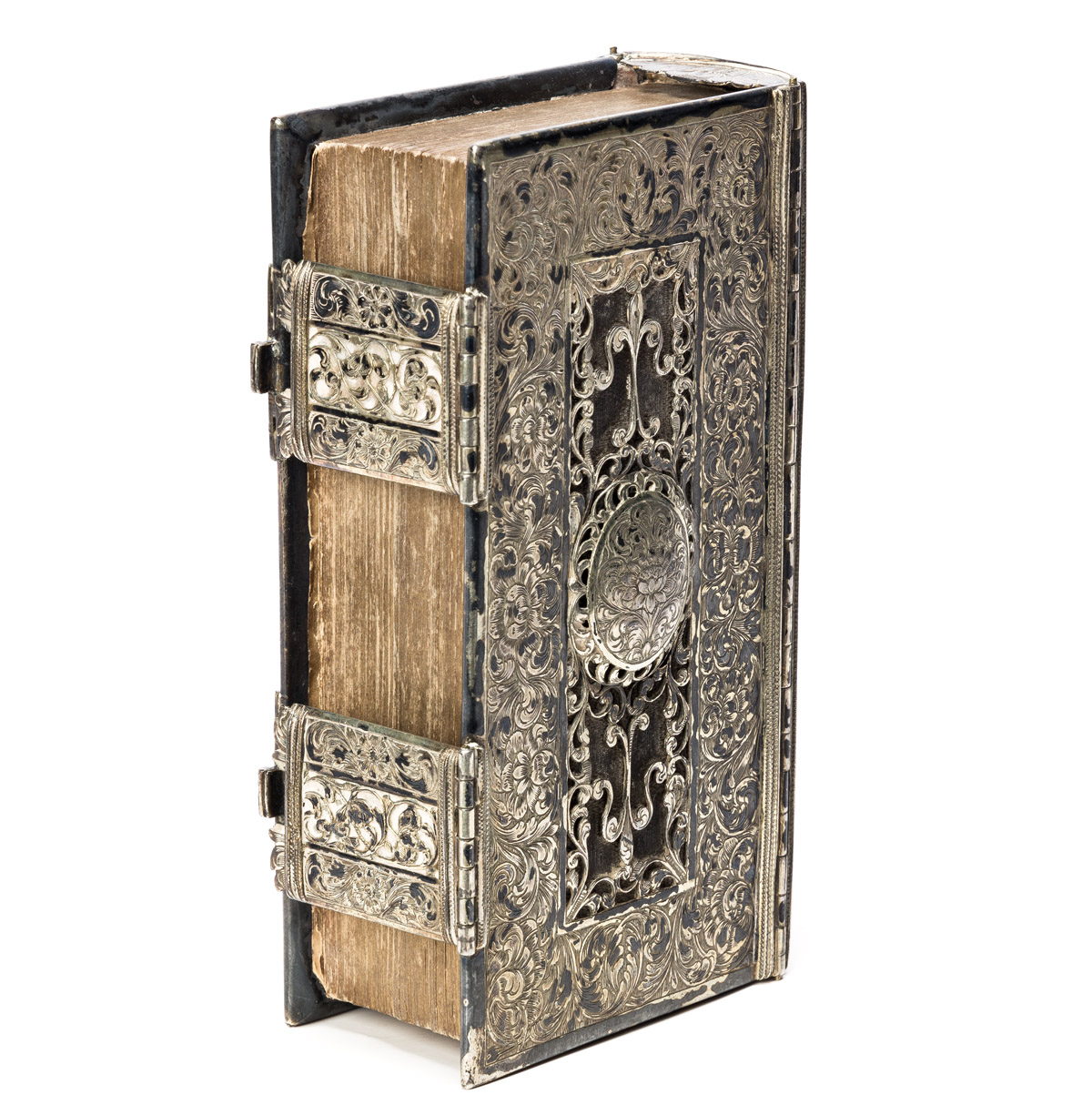 Silver Bookbinding, Germany, 17th Century. Christliches Gesangbuch.